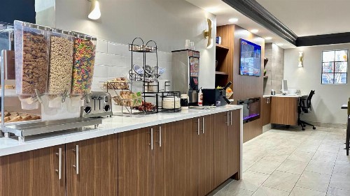 La Quinta Inn by Wyndham Huntsville Research Park - image 21