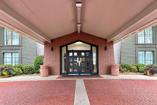 La Quinta Inn by Wyndham Huntsville Research Park - image 3