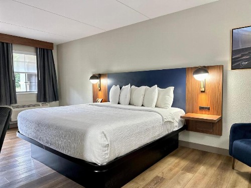 La Quinta Inn by Wyndham Huntsville Research Park - image 35