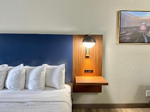 La Quinta Inn by Wyndham Huntsville Research Park - image 42