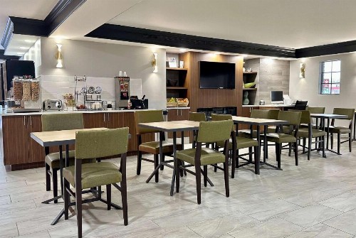 La Quinta Inn by Wyndham Huntsville Research Park - image 47