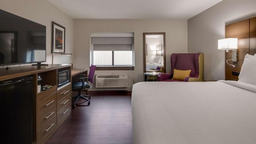 Best Western Huntsville - image 17