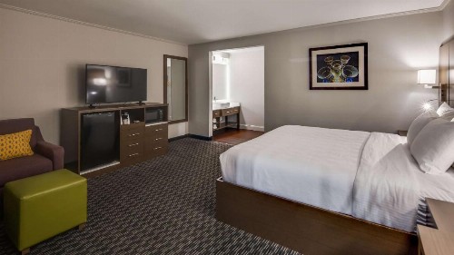 Best Western Huntsville - image 19