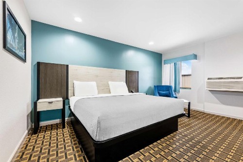 Grand Palace Inn - image 11