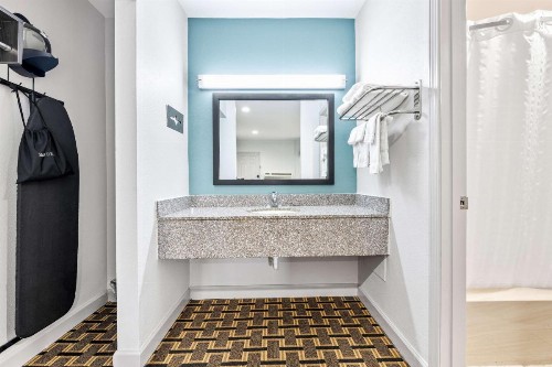 Grand Palace Inn - image 17