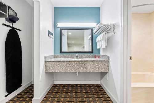 Grand Palace Inn - image 26