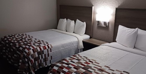 Super 8 by Wyndham Huntsville Alabama - image 10