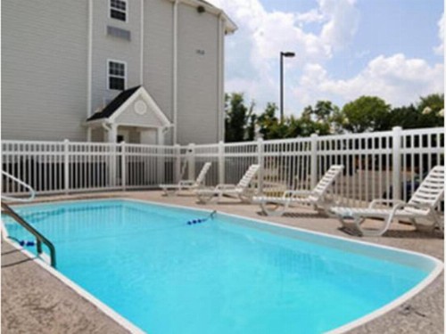 Microtel Inn & Suites Huntsville - image 11