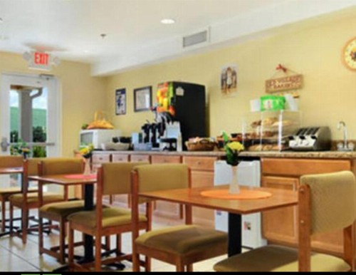 Microtel Inn & Suites Huntsville - image 17