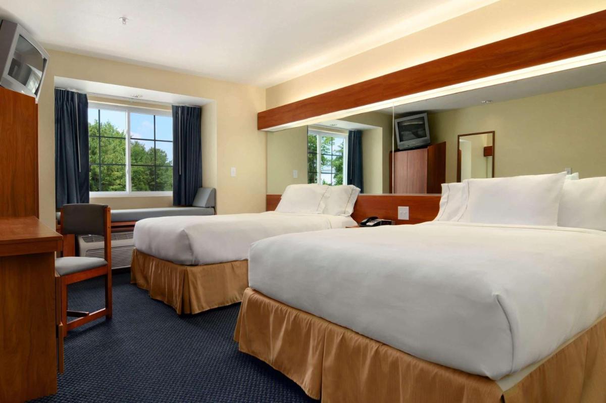 Microtel Inn & Suites Huntsville - image 6