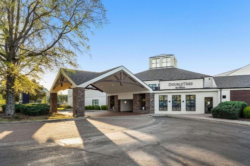 DoubleTree by Hilton Huntsville-South - image 1
