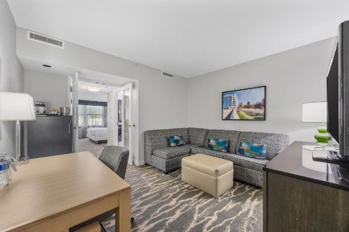 DoubleTree by Hilton Huntsville-South - image 23