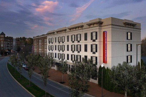 SpringHill Suites by Marriott Huntsville West/Research Park - image 4