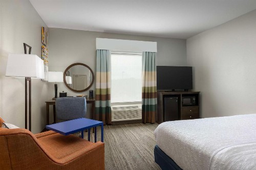 Hampton Inn & Suites Huntsville Research Park Area - image 17
