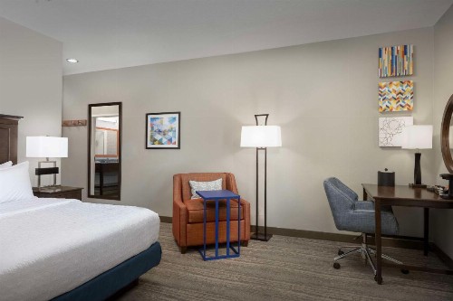 Hampton Inn & Suites Huntsville Research Park Area - image 20
