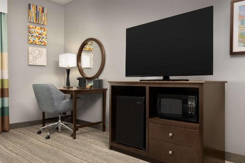 Hampton Inn & Suites Huntsville Research Park Area - image 26