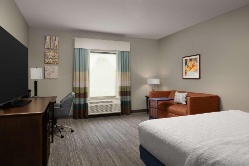 Hampton Inn & Suites Huntsville Research Park Area - image 6
