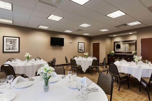 Homewood Suites by Hilton Huntsville-Downtown - image 9