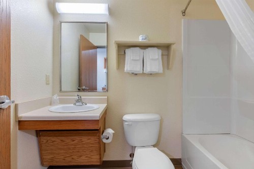 Suburban Extended Stay Hotel Huntsville University Area - image 16