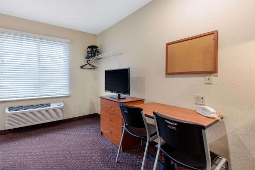 Suburban Extended Stay Hotel Huntsville University Area - image 8