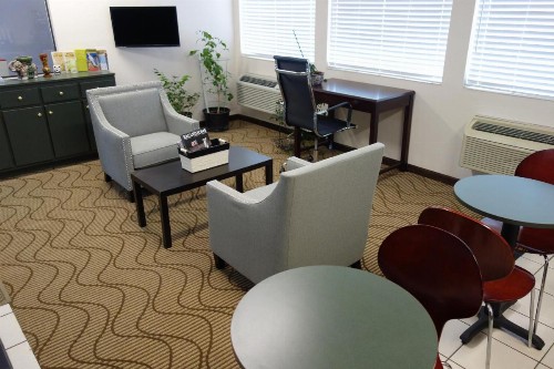 VIP Inn and Suites - image 28