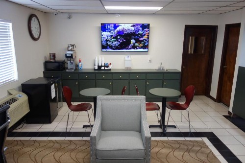VIP Inn and Suites - image 5