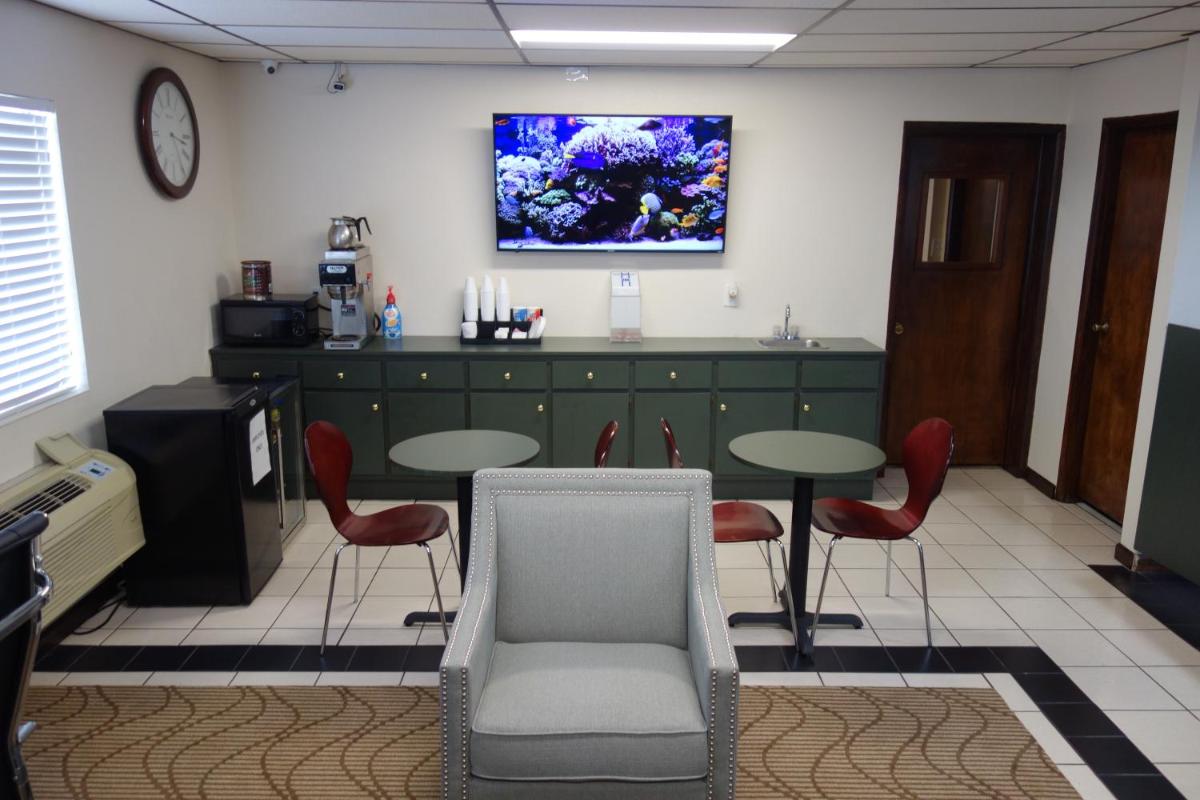VIP Inn and Suites - image 5
