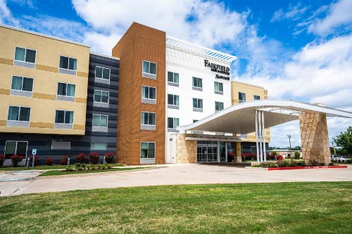Fairfield Inn And Suites Huntsville Tx