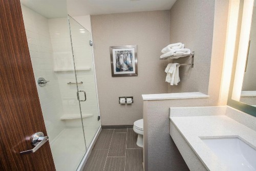 Fairfield Inn & Suites by Marriott Huntsville - image 10