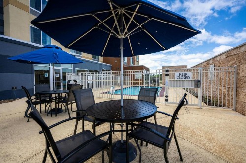 Fairfield Inn & Suites by Marriott Huntsville - image 20