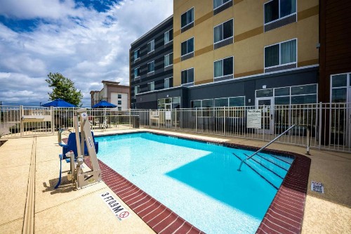 Fairfield Inn & Suites by Marriott Huntsville - image 23