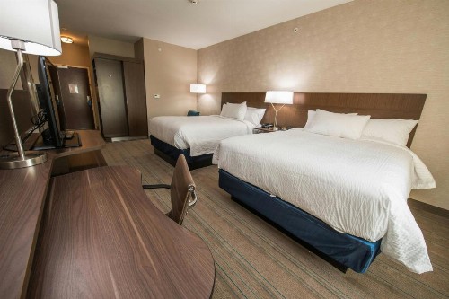 Fairfield Inn & Suites by Marriott Huntsville - image 9