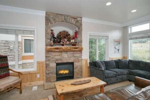 Luxury 4 Bedroom Condo in Huntsville Utah near Pineview Reservoir - image 2