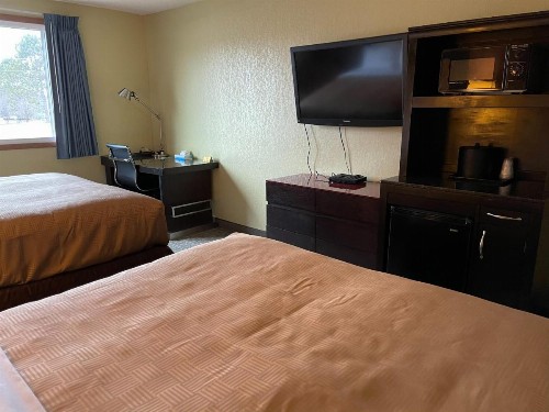 Clarion Inn - image 3