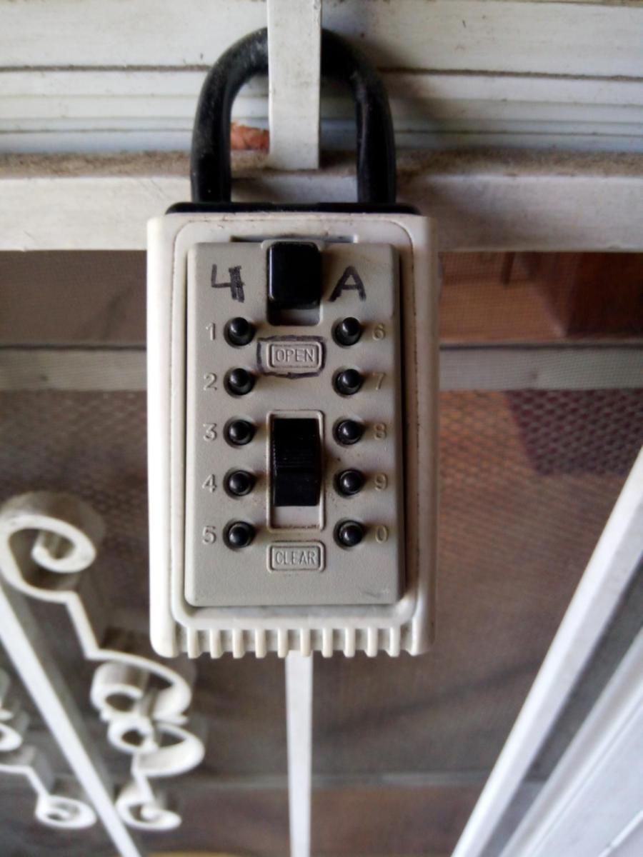 Sea Breeze Inn - image 2