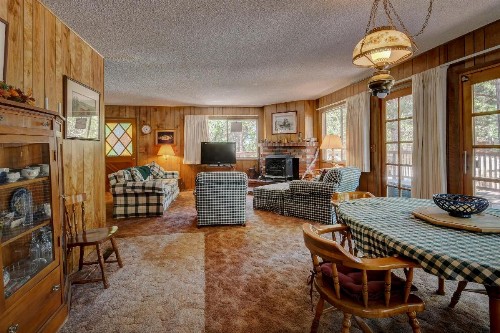 Rustic Pine Manor - image 10