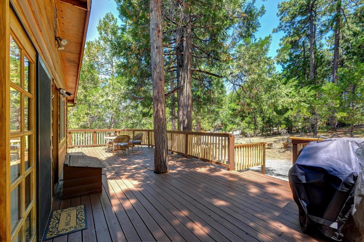 Rustic Pine Manor - image 7