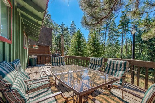 Bear's Den - image 12
