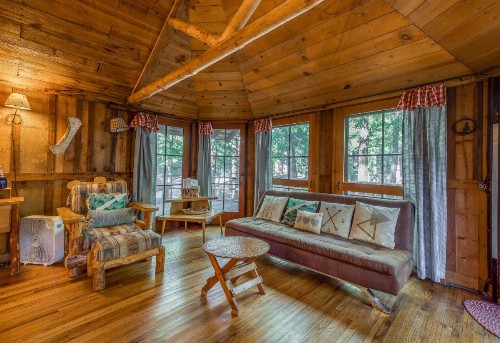 Twin Tree Lodge - image 12