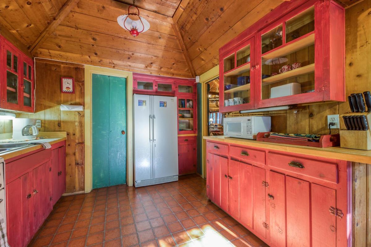 Twin Tree Lodge - image 7