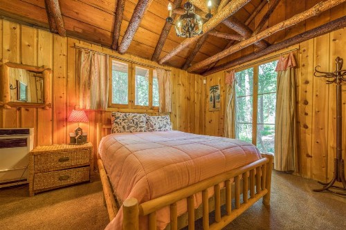 Twin Tree Cottage - image 11