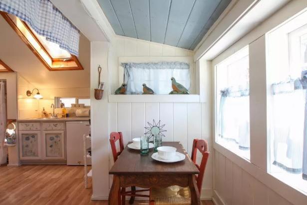 Idyllwild Dairy Cottage - image 7