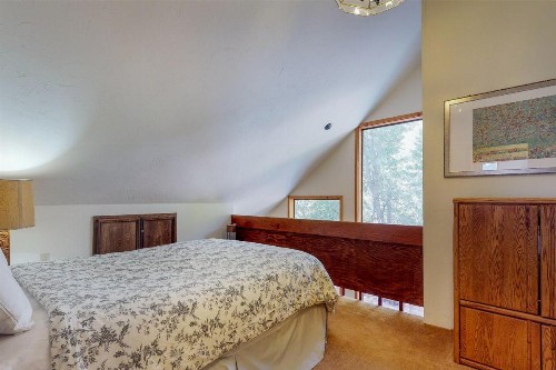 Strawberry Creek Cabin - image 6