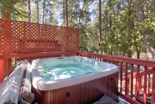 Strawberry Creek Cabin - image 9