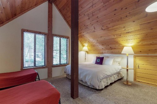 Cedar Creek Cabin - image 5