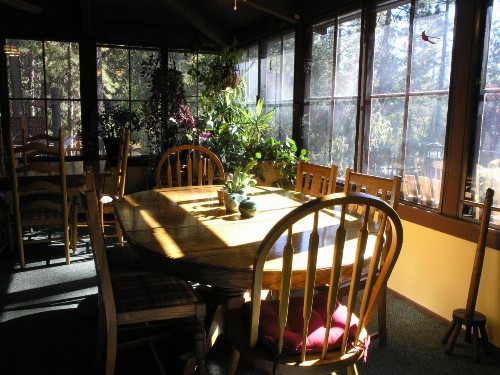 Strawberry Creek Inn - image 2