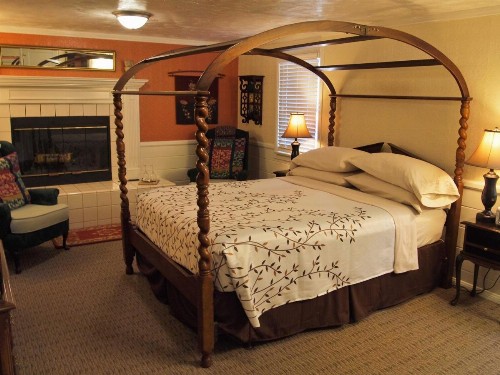 Strawberry Creek Inn - image 9