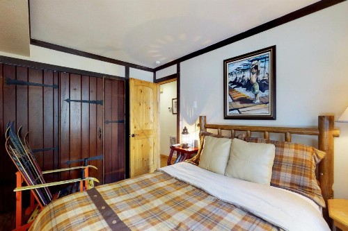 Pine Cone Cottage - image 7