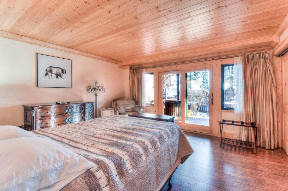Crystal Shores Villa - image 7