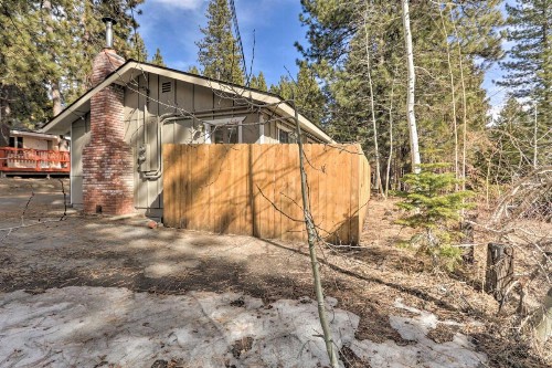 Incline Village Cabin Less Than 2 Mi to Ski Golf and Beach! - image 8
